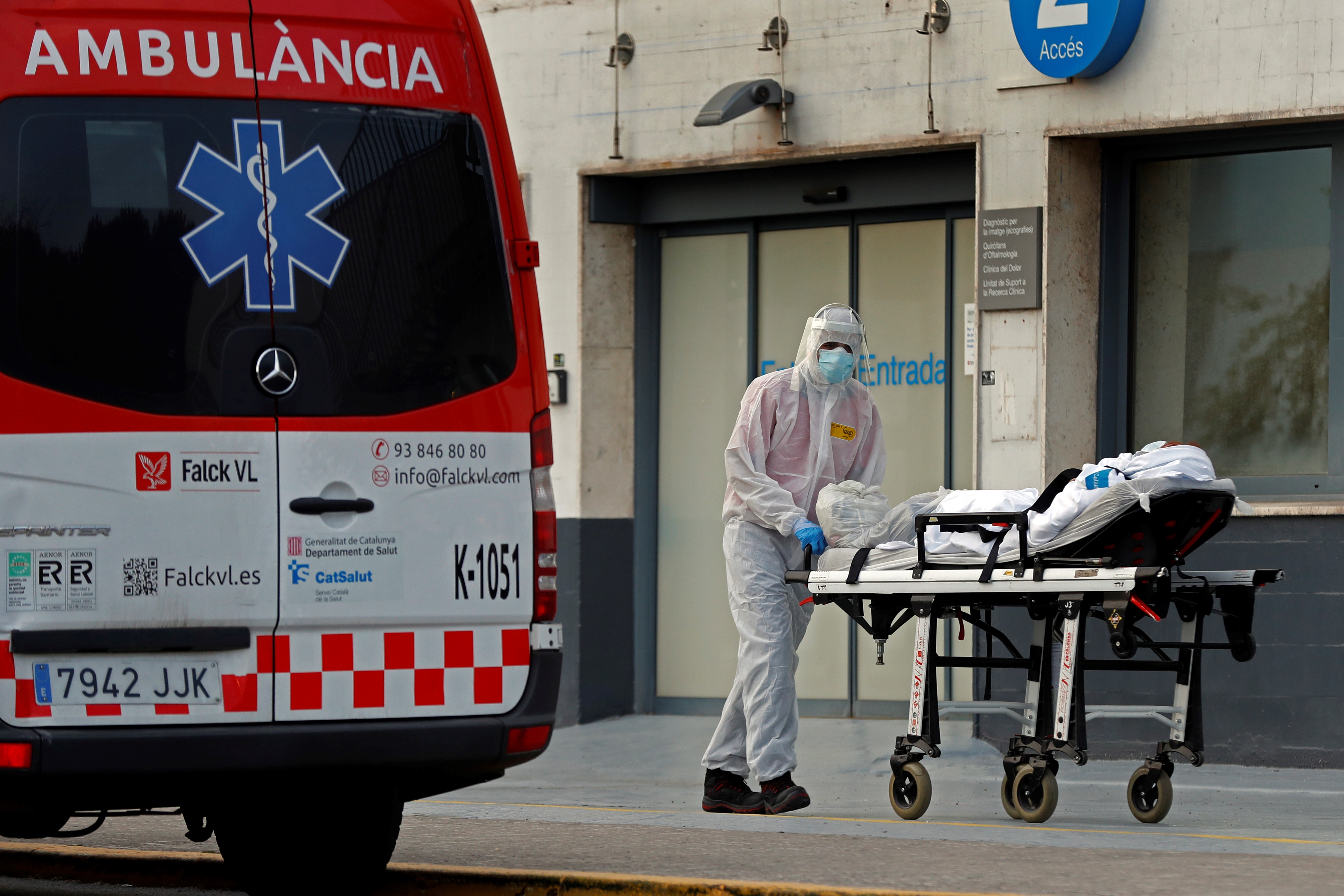 España registró tres muertes por coronavirus en las últimas 24 horas