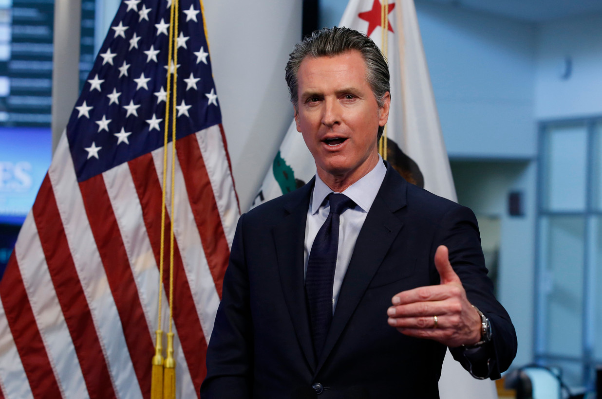 California se convierte en el primer estado en aprobar boletas por correo para elecciones presidenciales