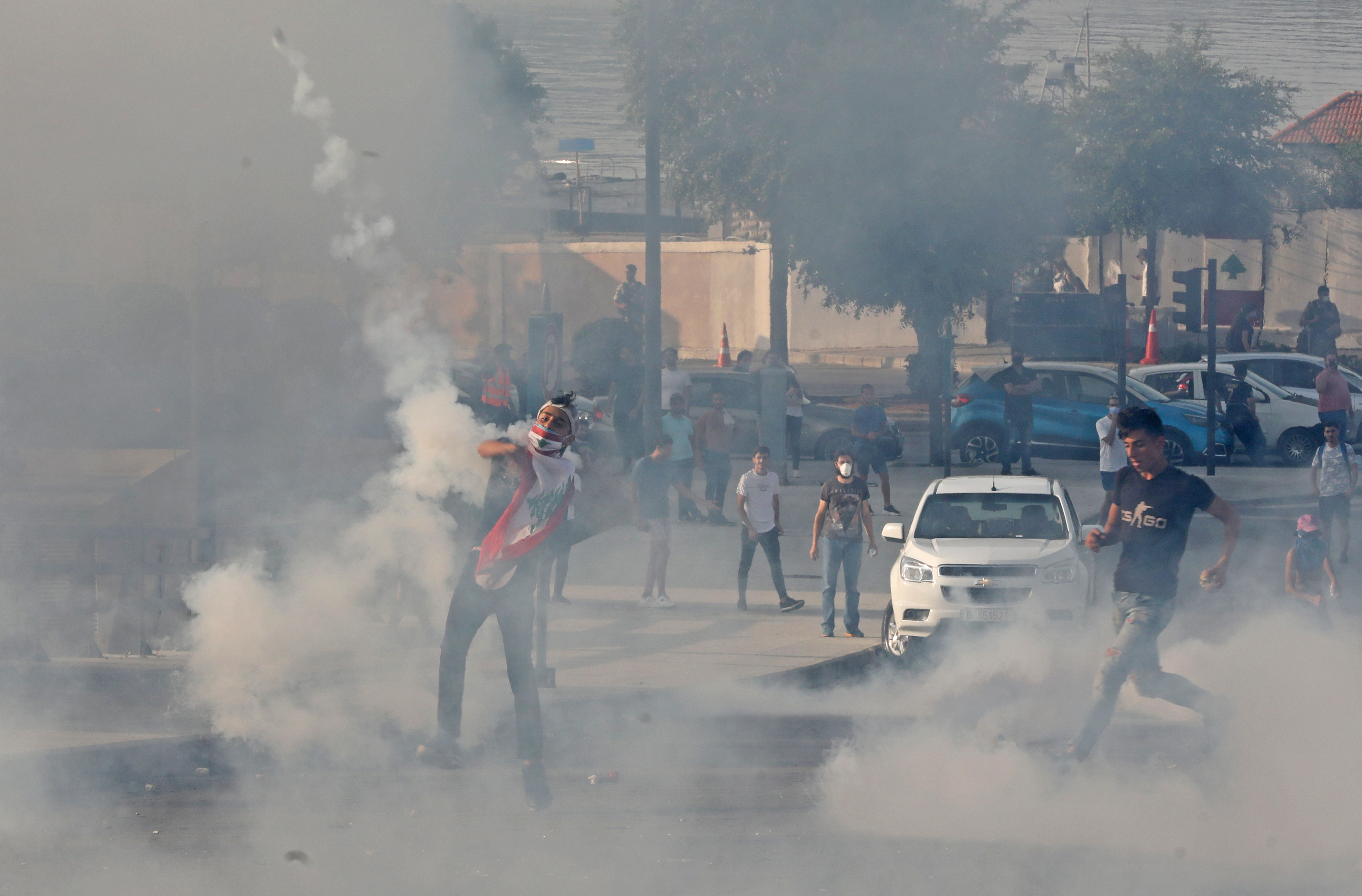 En FOTOS: Decenas de heridos tras enfrentamientos durante protestas en Beirut