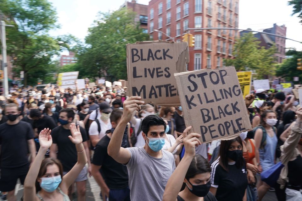 Una mujer de Nueva Jersey fue despedida de su trabajo después de que su protesta racista se volviera viral