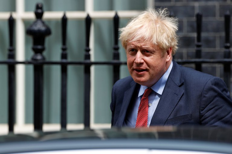 Lo que dijo Boris Johnson sobre cuándo estaría lista la vacuna contra el coronavirus