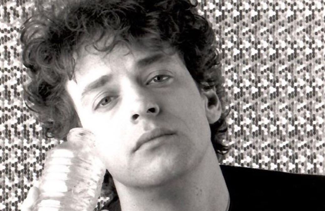 Familia de Gustavo Cerati reveló, por su cumpleaños, el manuscrito de la canción “Puente”