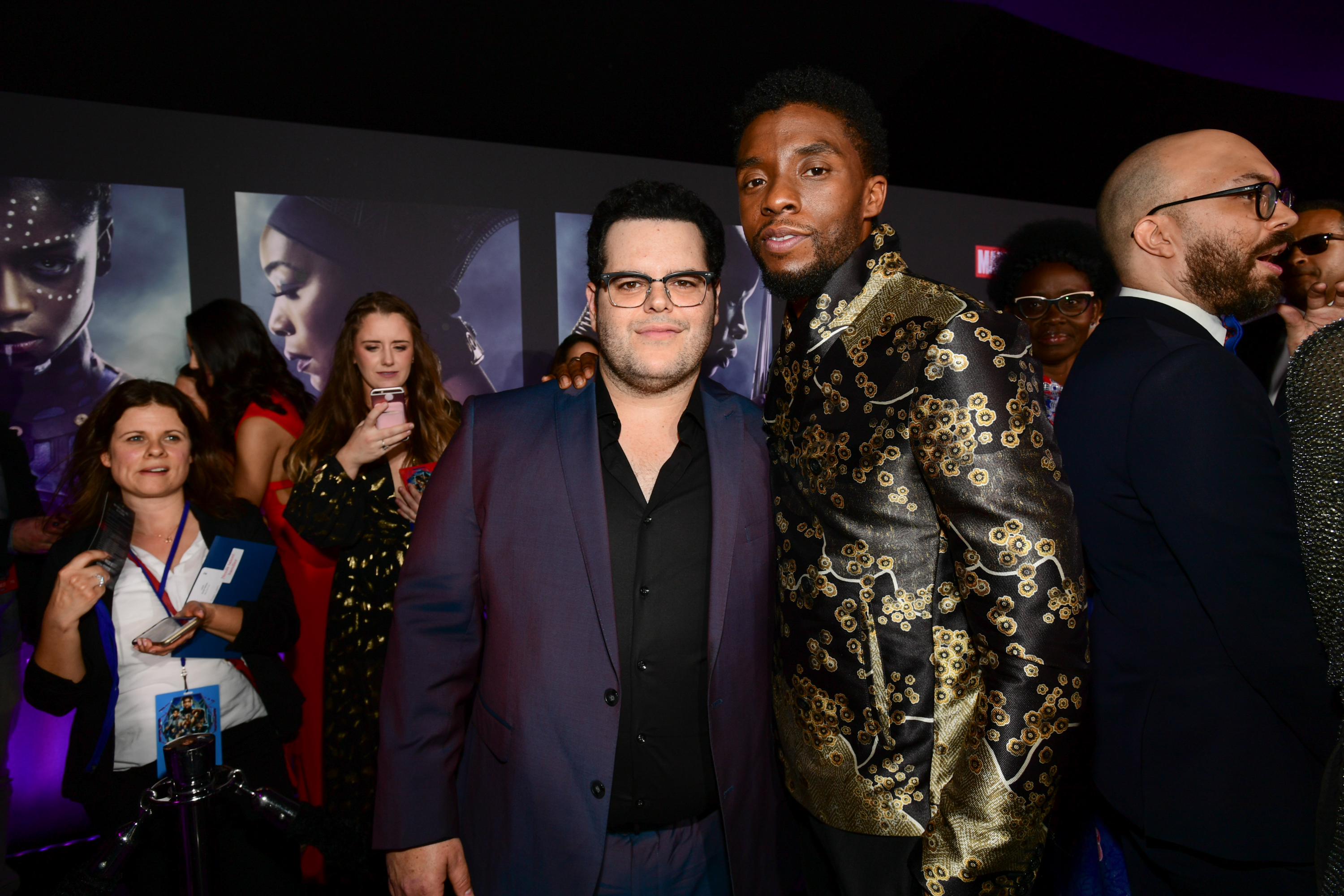 El último mensaje que Chadwick Boseman le envió a Josh Gad antes de morir