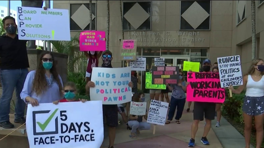 Padres de Broward exigen que abran las escuelas de modo presencial