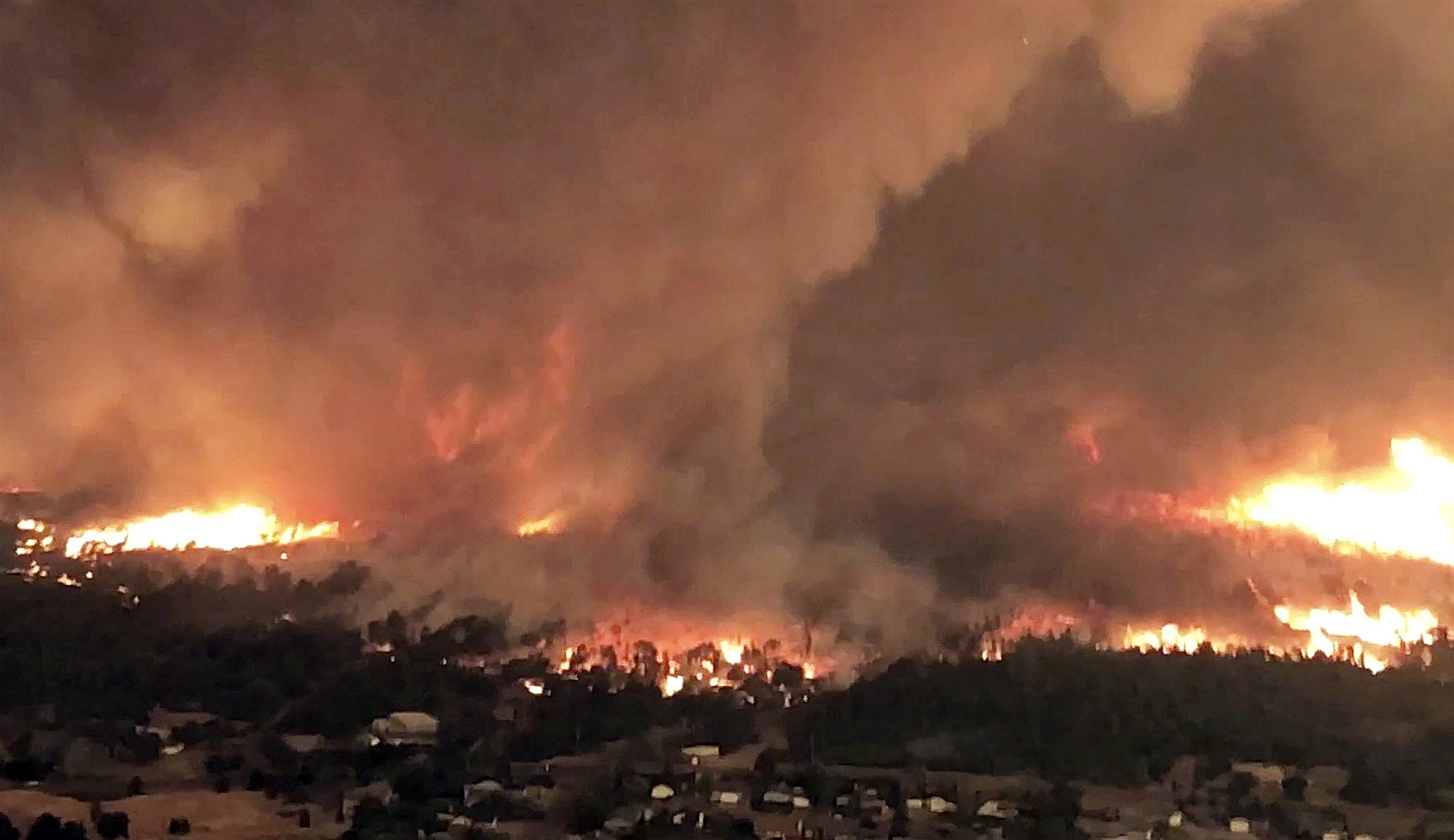 Extraño tornado aterrizó en California en medio de una ola de calor extrema