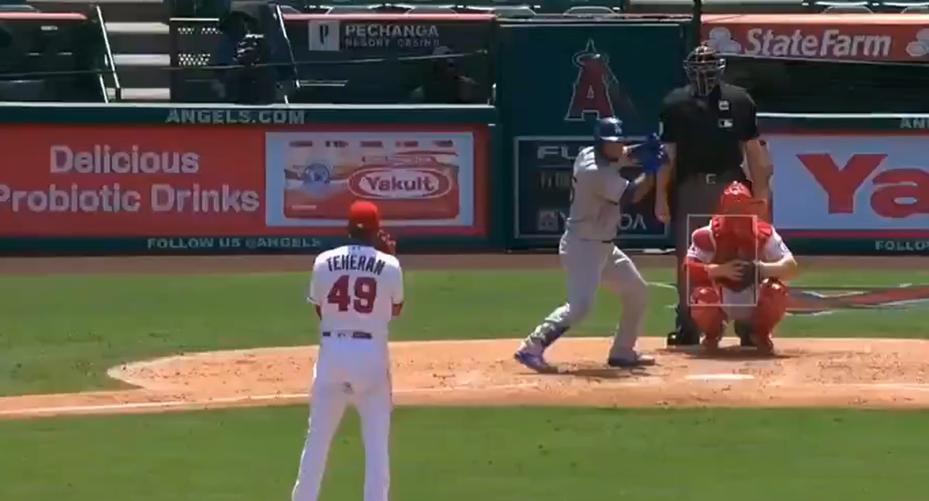 ¡Debut soñado! El venezolano Keibert Ruiz conectó jonrón en su primer turno de MLB (Video)