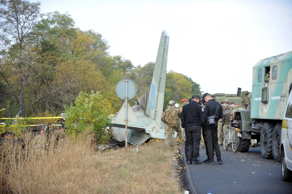 Al menos 26 muertos en accidente de avión de entrenamiento en Ucrania