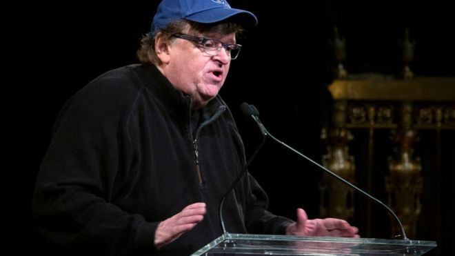 La advertencia de Michael Moore a los demócratas sobre el creciente apoyo a Trump a dos meses de las presidenciales