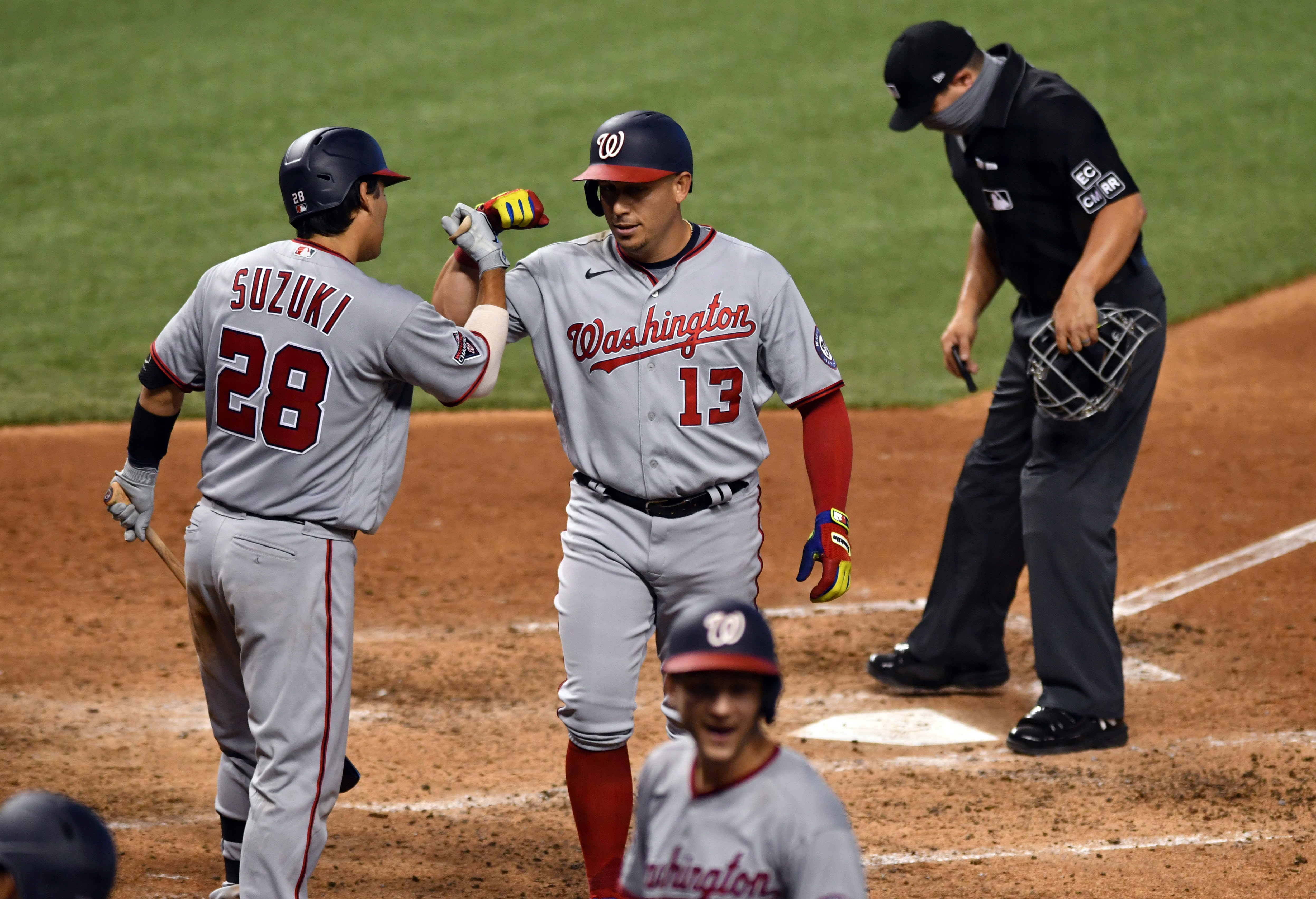 El venezolano Asdrúbal Cabrera conectó cuadrangular en paliza de Nacionales a Marlins