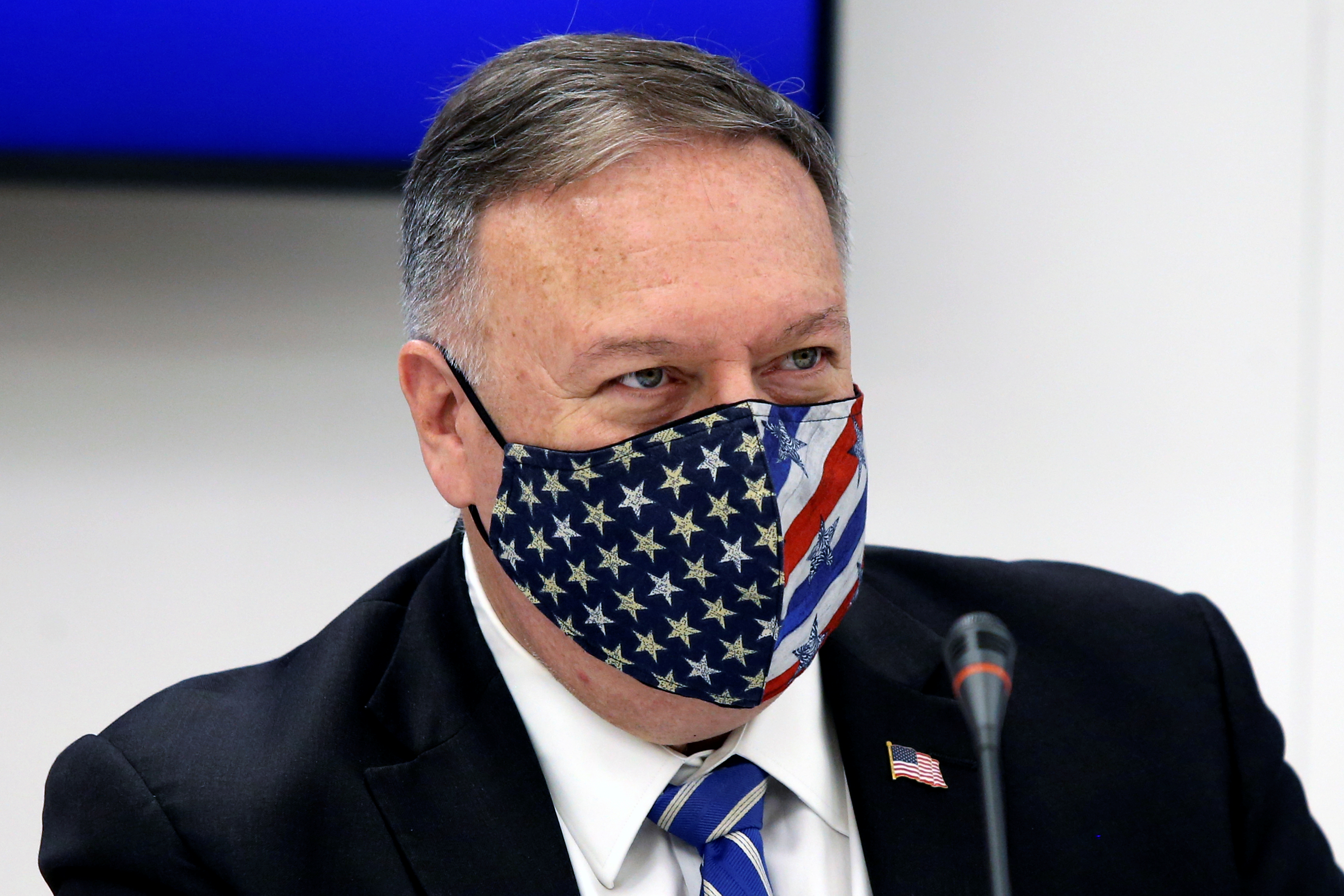 Mike Pompeo anuncia que dio negativo por coronavirus