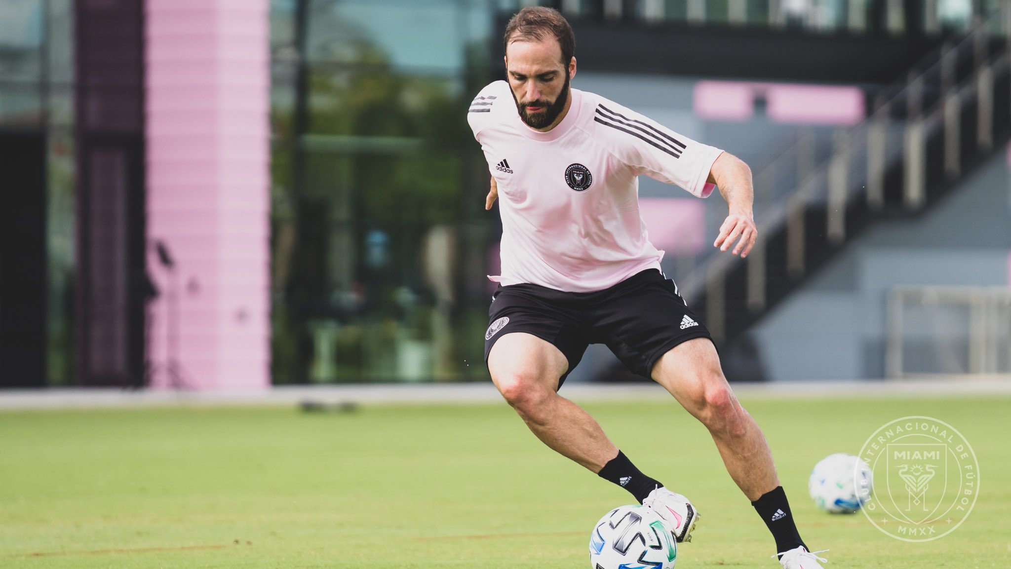 Gonzalo “El Pipita” Higuaín fichó por el Inter de Miami de Beckham (FOTOS)