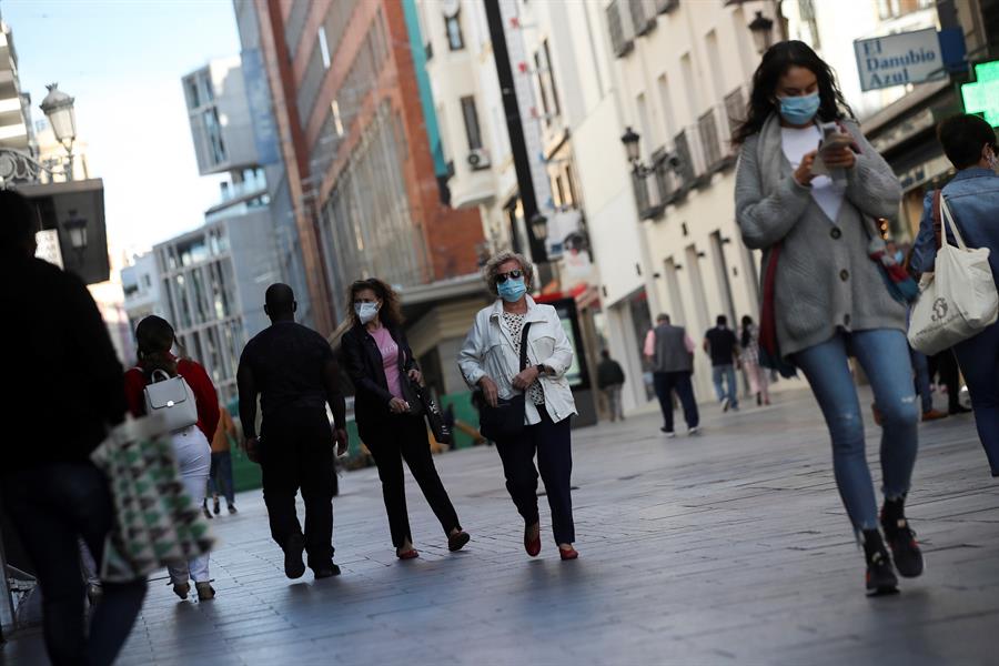 Madrid frenó vacunación contra el Covid-19 por falta de dosis