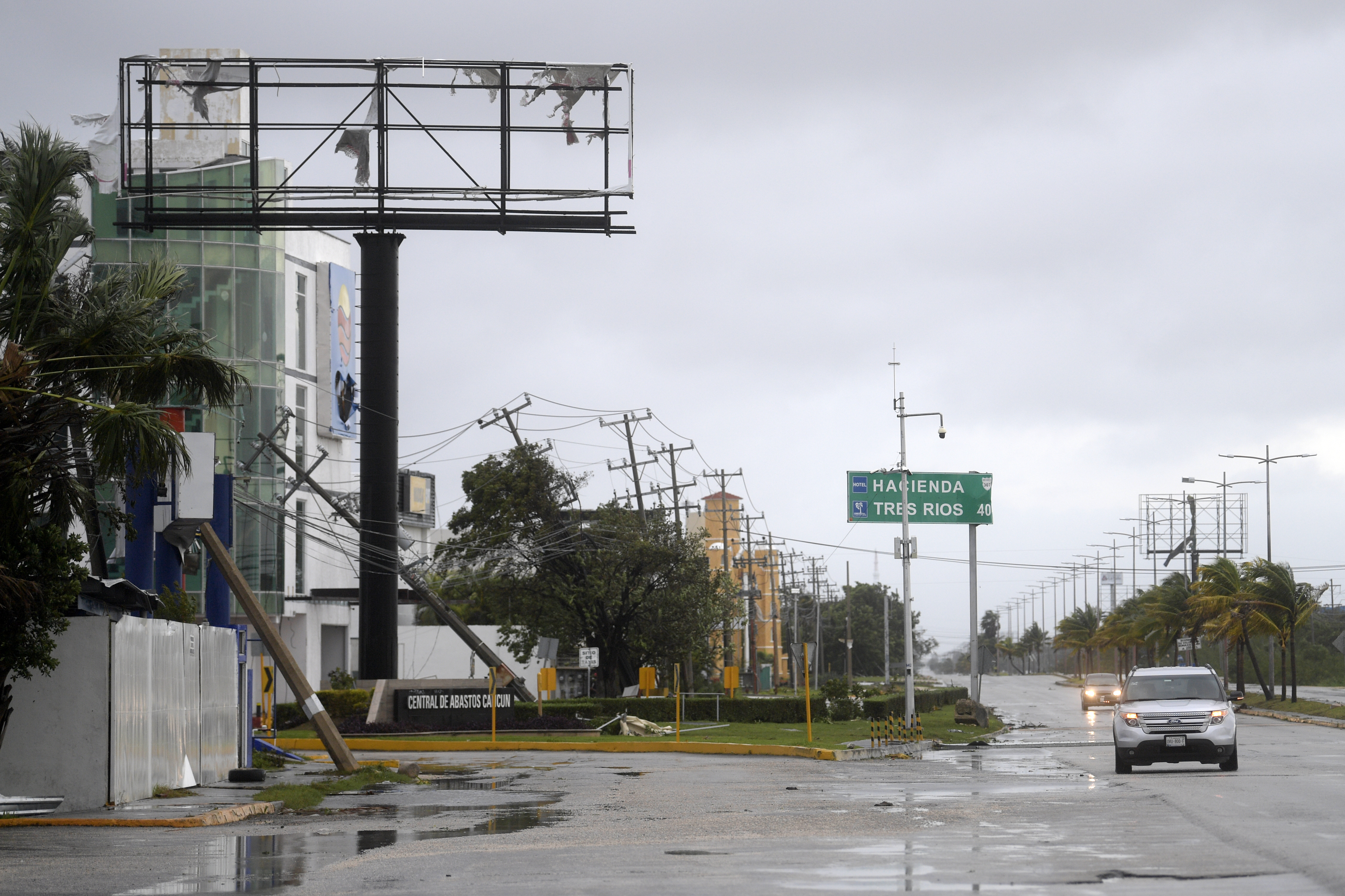 El huracán Delta de categoría 3 avanza por el Golfo de México #9Oct (VIDEO)