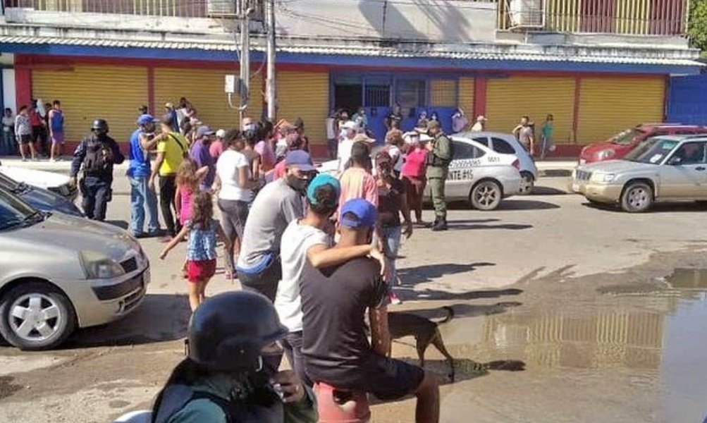 En seis estados protestaron este #7Oct por falta de gasolina y gas doméstico (Videos)