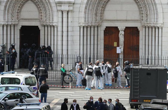 Policía francesa frustra un presunto atentado terrorista en Sartrouville tras los ataques en Niza y Aviñón