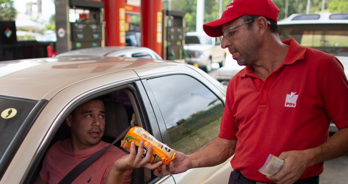 How bartering works in western Caracas