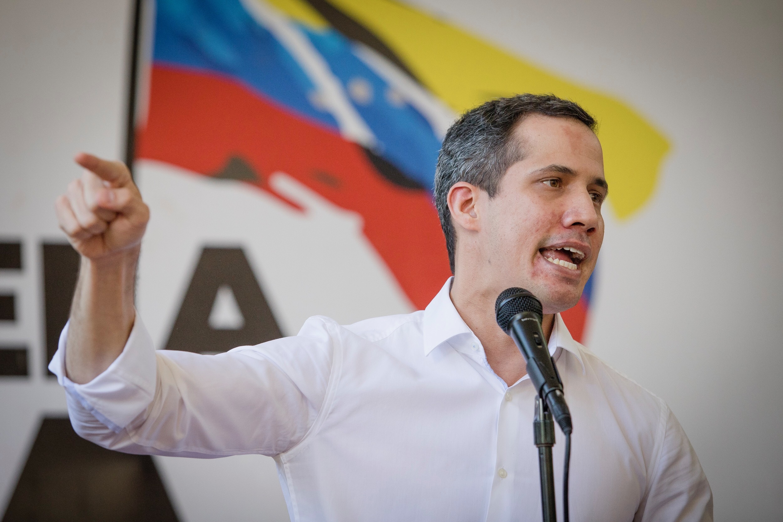 Guaidó a Maduro: No controlas nada, logramos sacar a territorio internacional a Leopoldo López