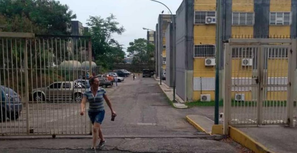 ¡En la oscuridad total! Habitantes en Lara pasan hasta más de dos días sin luz #14Oct