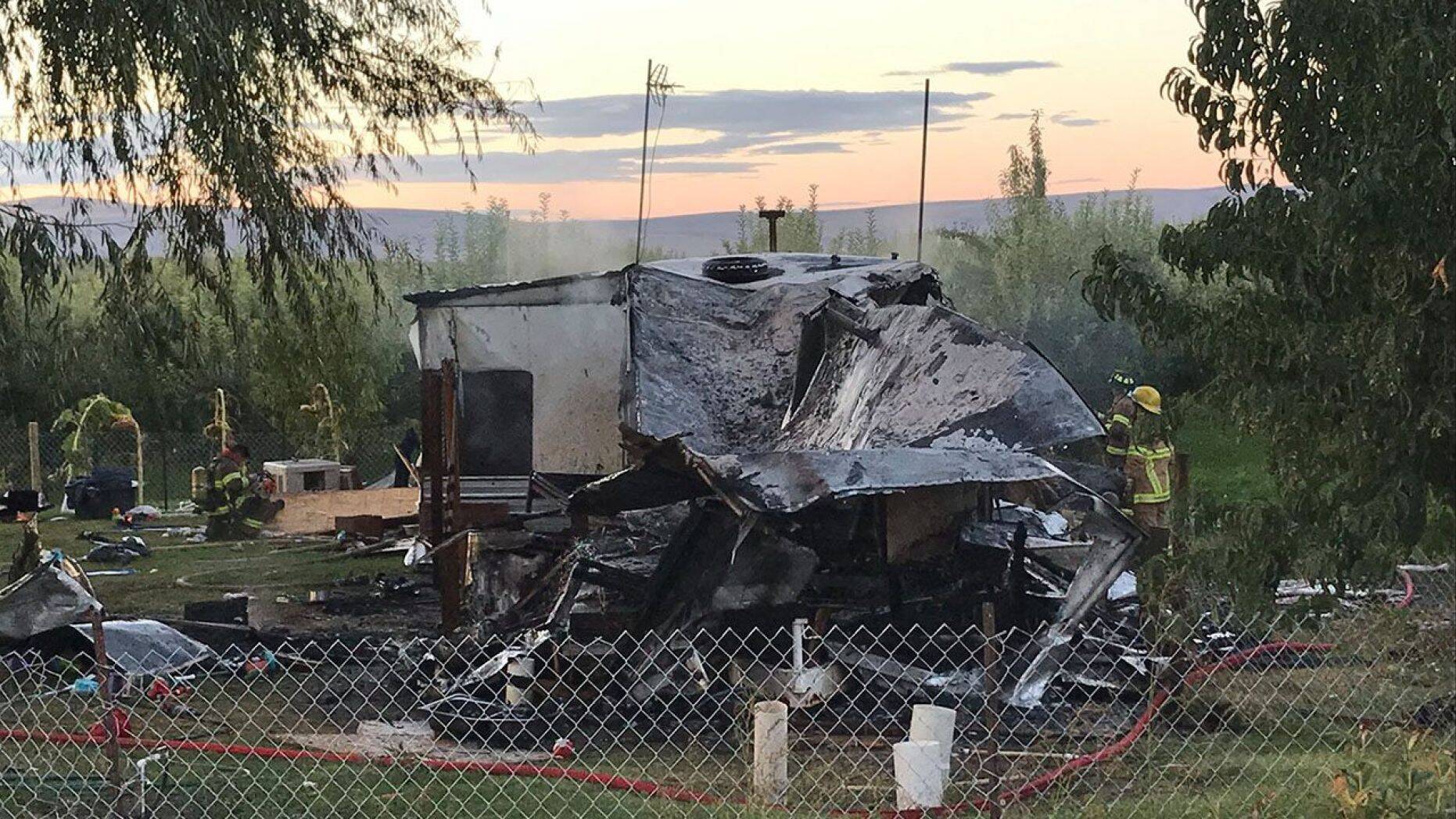 Incendió su casa en Washington luego de intentar espantar a una familia de mapaches