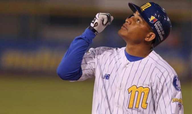 Ezequiel Carrera vuelve a los Navegantes del Magallanes