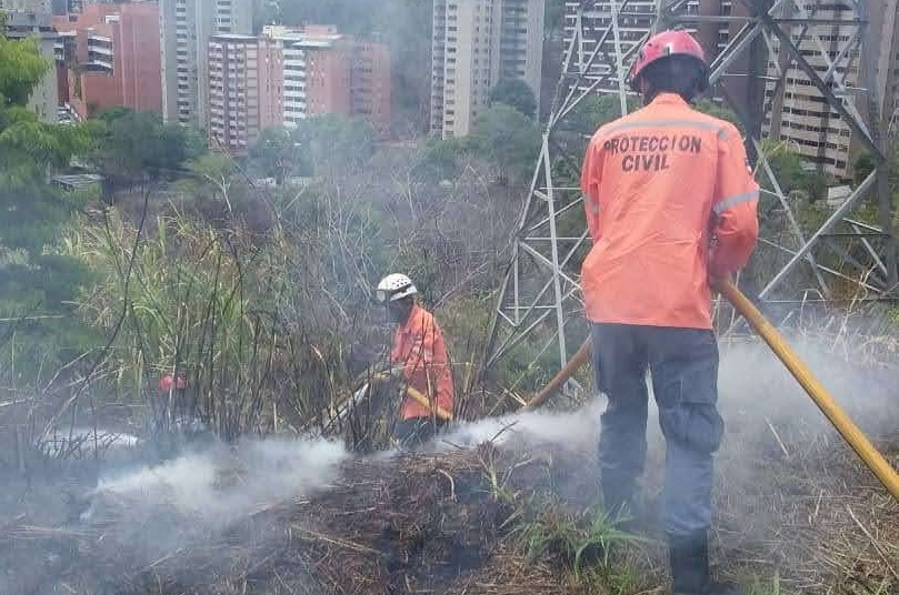 Protección Civil de El Hatillo en alerta ante riesgos y la Covid-19 para proteger a las comunidades