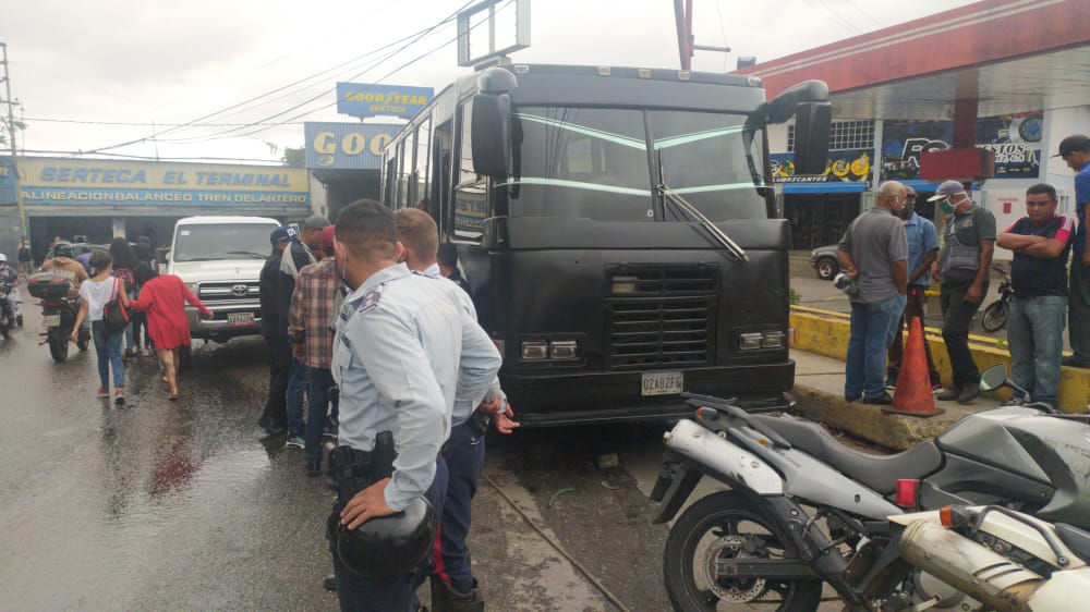 Abatido un delincuente que robaba dentro de un transporte público en Petare