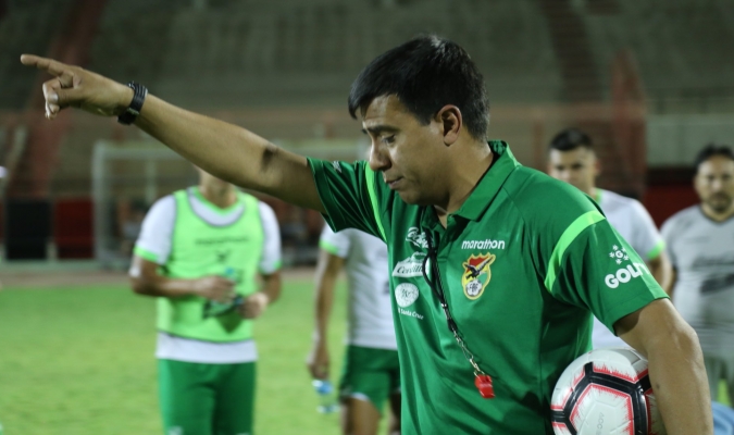 César Farías dejaría la selección de Bolivia para dirigir al Botafogo