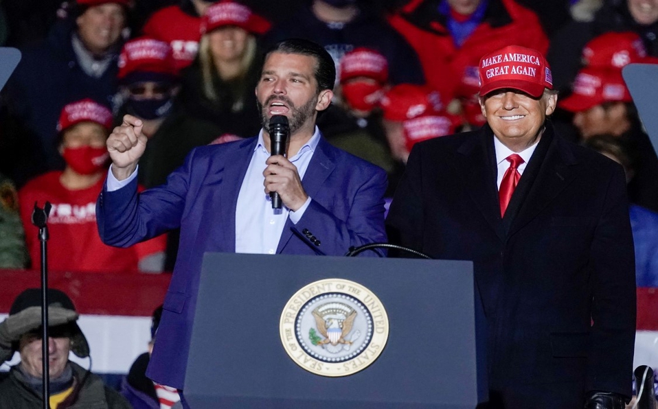 Trump ofrece detalles sobre la salud de su hijo tras dar positivo por Covid-19