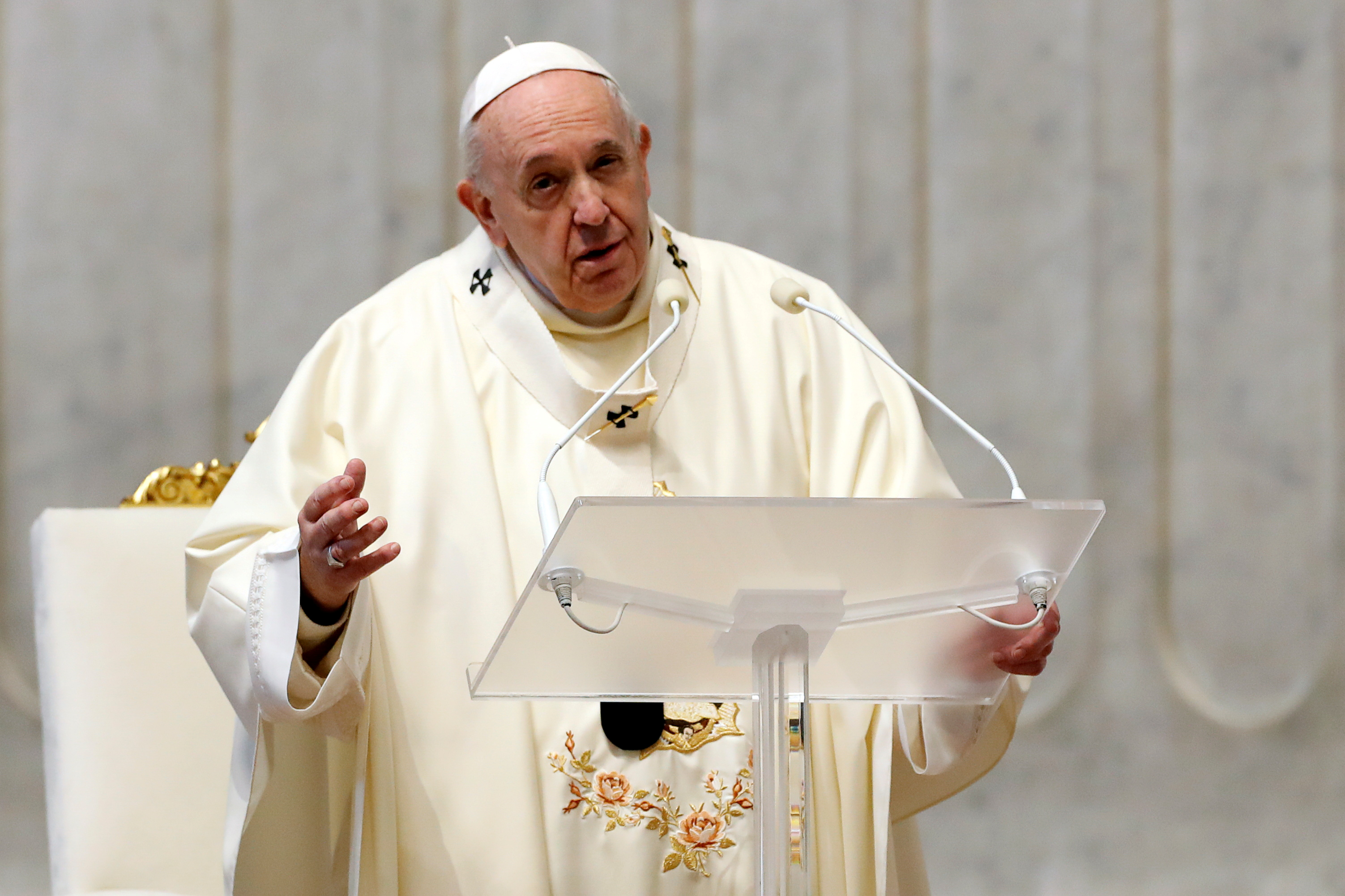 El papa Francisco pide que cese la represión en Birmania