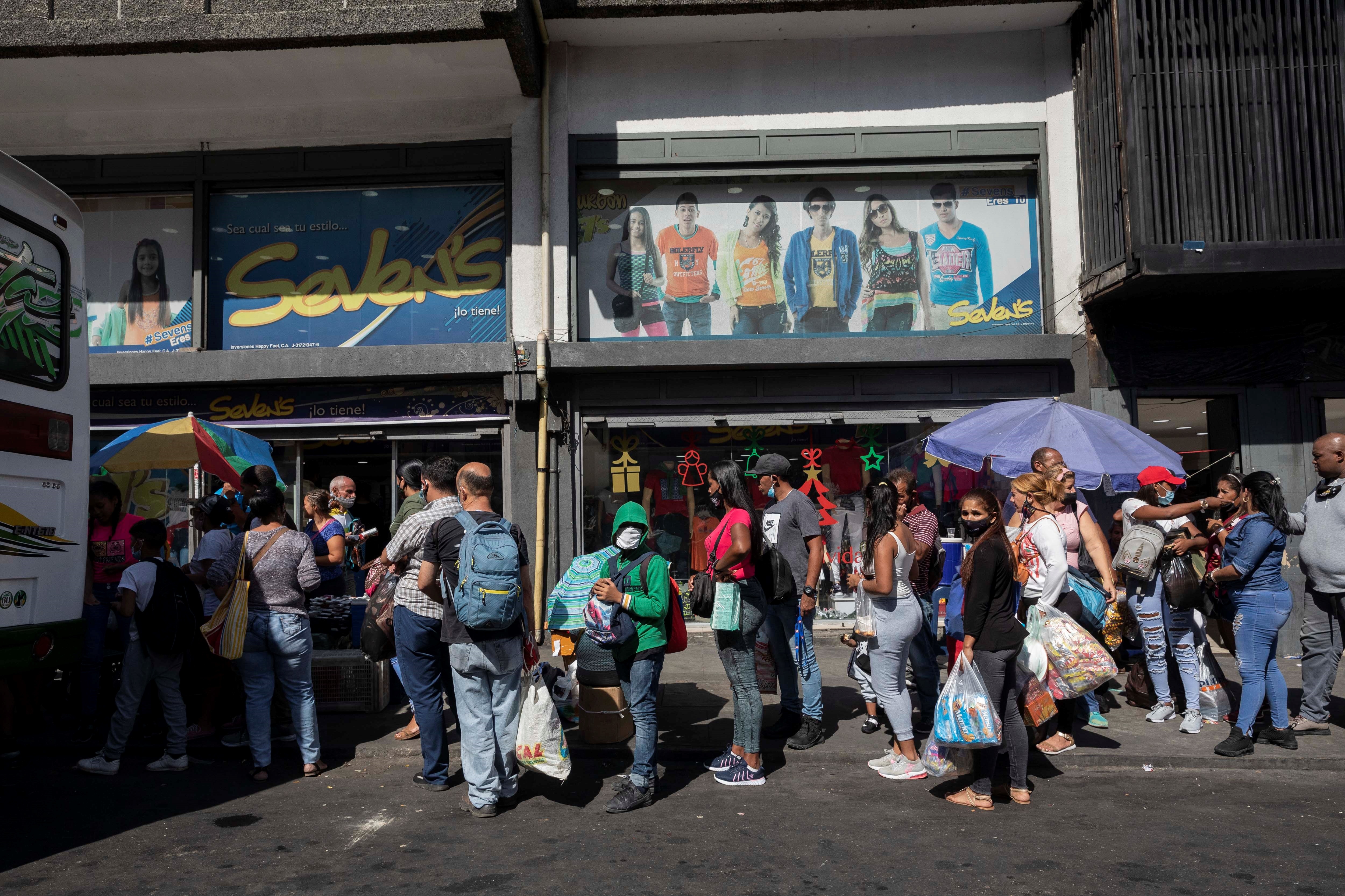 Un venezolano necesita 107,8 dólares para cubrir gastos de alimentos, según Cendas-FVM