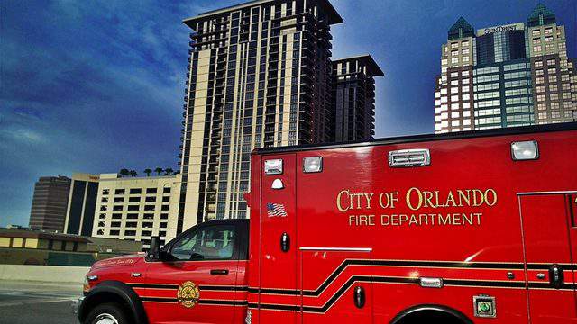 Subjefe de bomberos demandó a su exjefe por acoso sexual y discriminación en Orlando