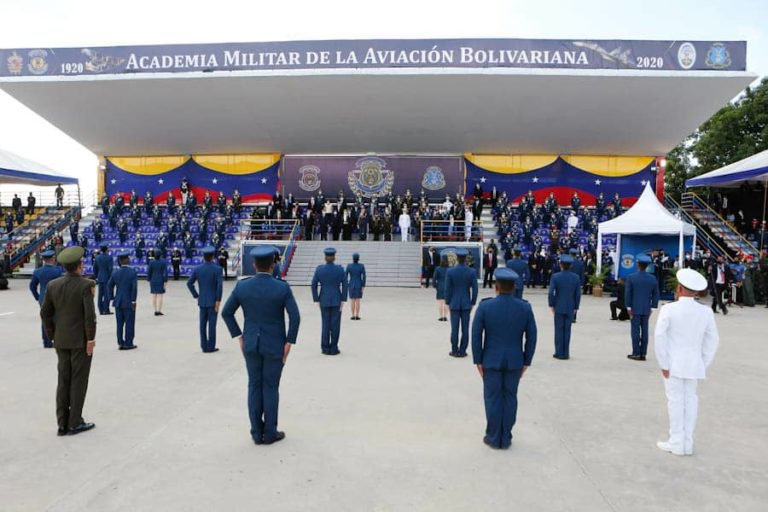 Tras más de un año de detención ilegal, liberan a dos acusados del “Golpe Azul”