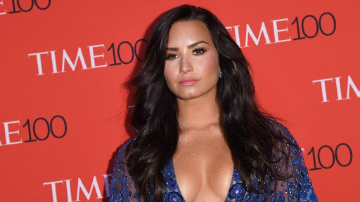 No tendrás que hacer zoom: Demi Lovato mostró de cerquita cómo lucen sus curvas en traje de baño (FOTOS)