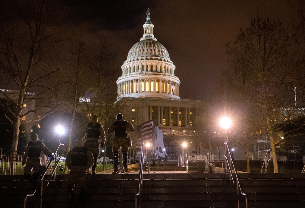 Dos congresistas de EEUU dan positivo al Covid-19 tras el ataque al Capitolio