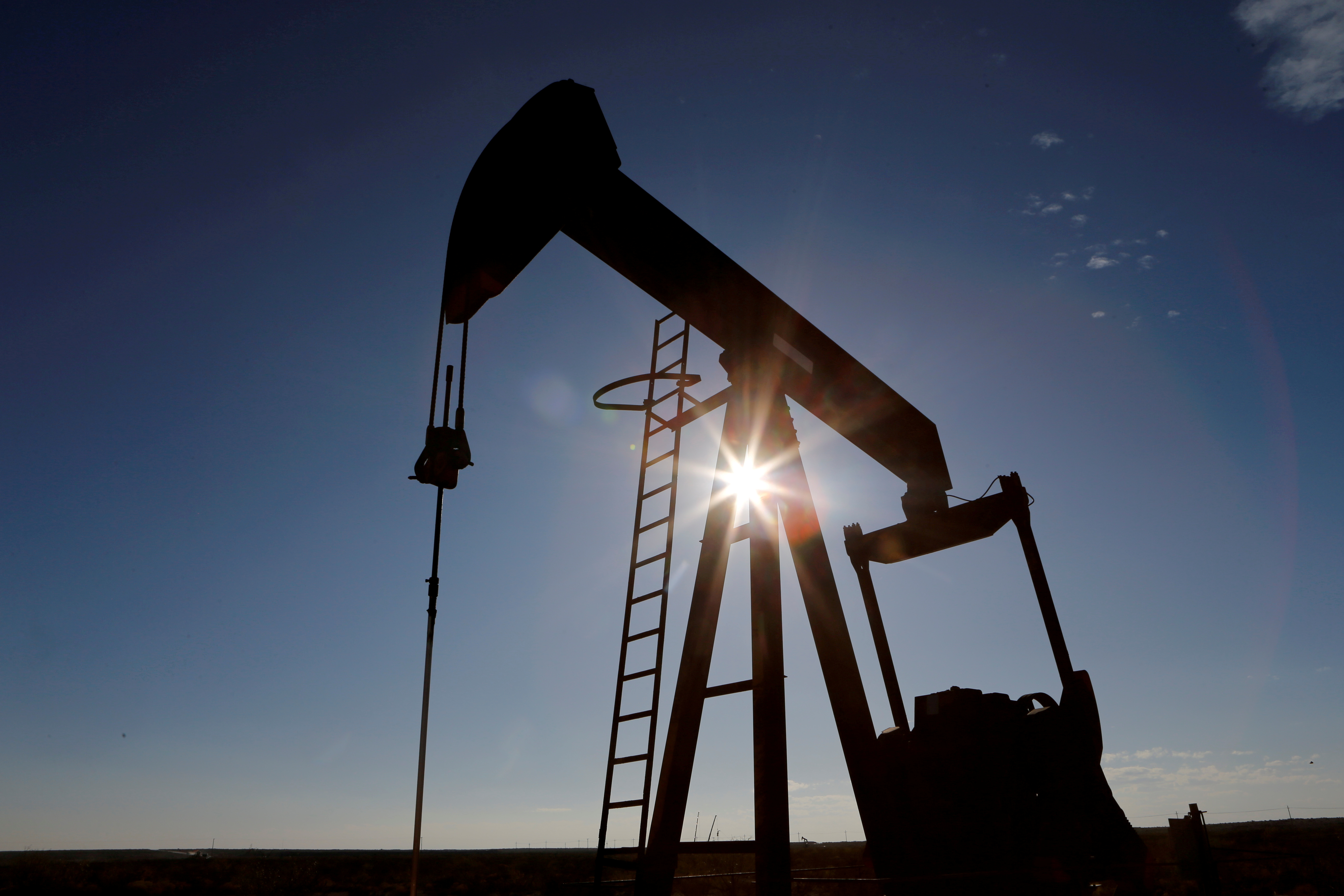 El petróleo de Texas sube un 1,72 %, hasta 84,64 dólares el barril