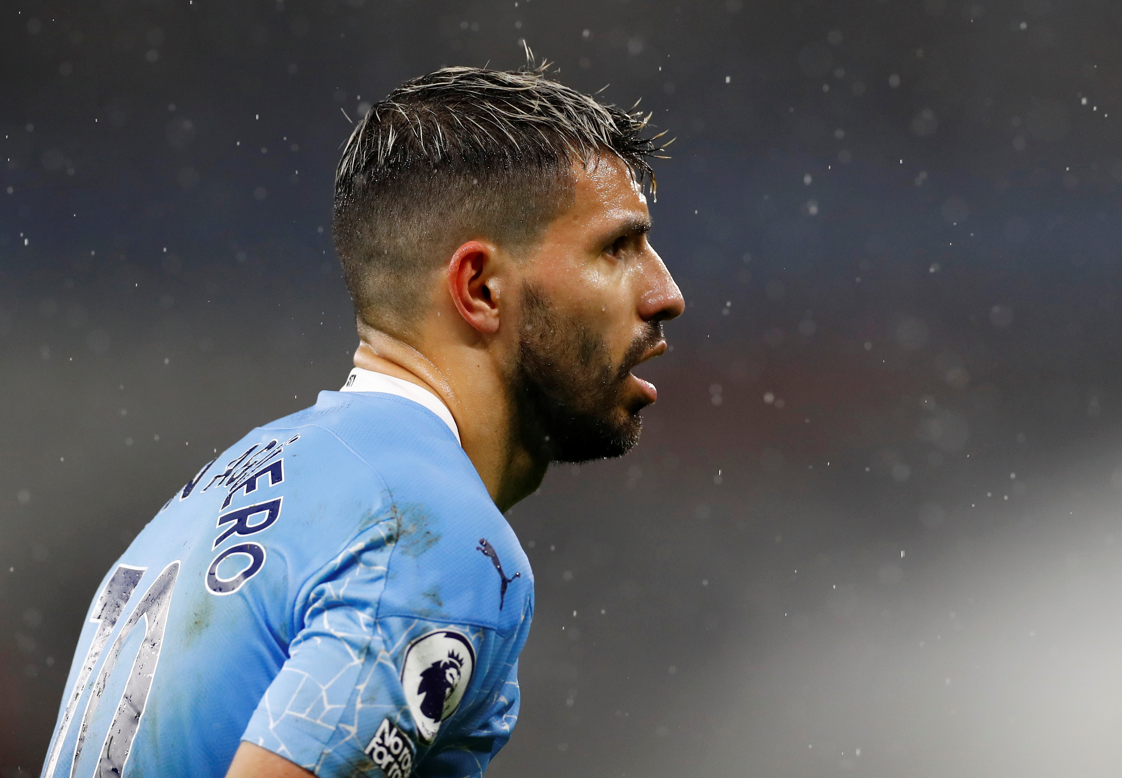 Manchester City inauguró estatua dedicada a Sergio “Kun” Agüero (FOTO)