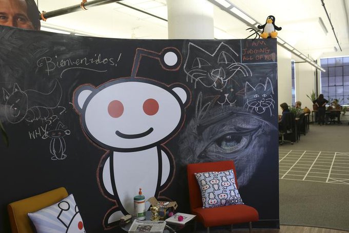 Plataforma de redes sociales Reddit se ve afectada por cortes en Estados Unidos