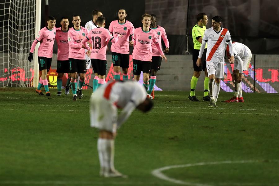 Barcelona pasó a cuartos de Copa de Rey tras remontar ante el Rayo Vallecano