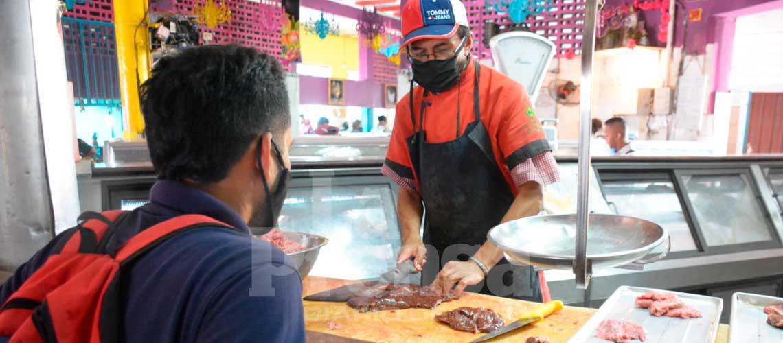 Larenses necesitan casi ocho salarios mínimos para poder comprar un kilo de carne