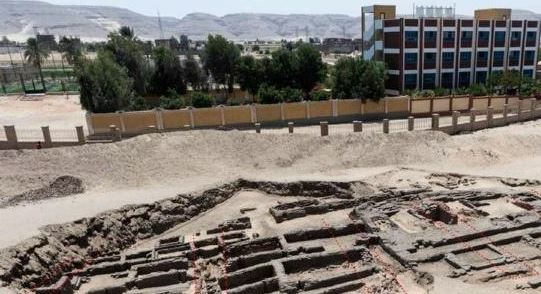 Descubren en Egipto la que sería la cervecería “más antigua” del mundo (FOTOS)