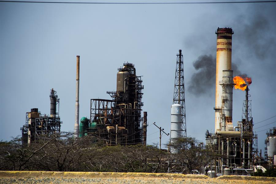 “Sin petróleo, gasolina no hay”: el Complejo Refinador de Paraguaná volvió a paralizarse