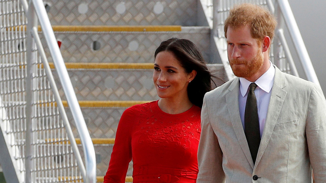 El príncipe Harry y Meghan Markle perderán sus títulos reales