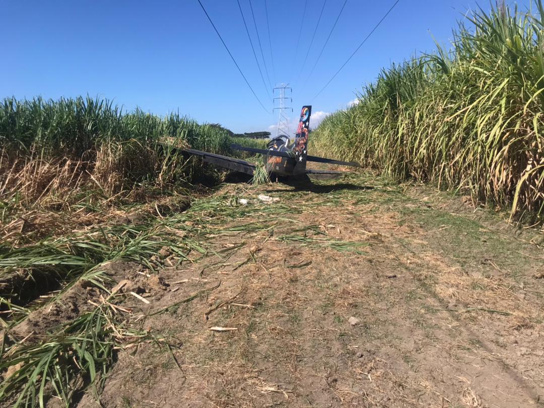 LA FOTO: Así fue el aterrizaje forzoso donde un Capitán y Teniente de la FAV resultaron heridos