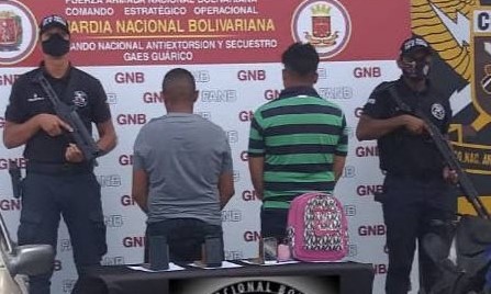 Dos policías fueron a parar tras las rejas luego de robarle más de 5 mil dólares a una mujer en Guárico