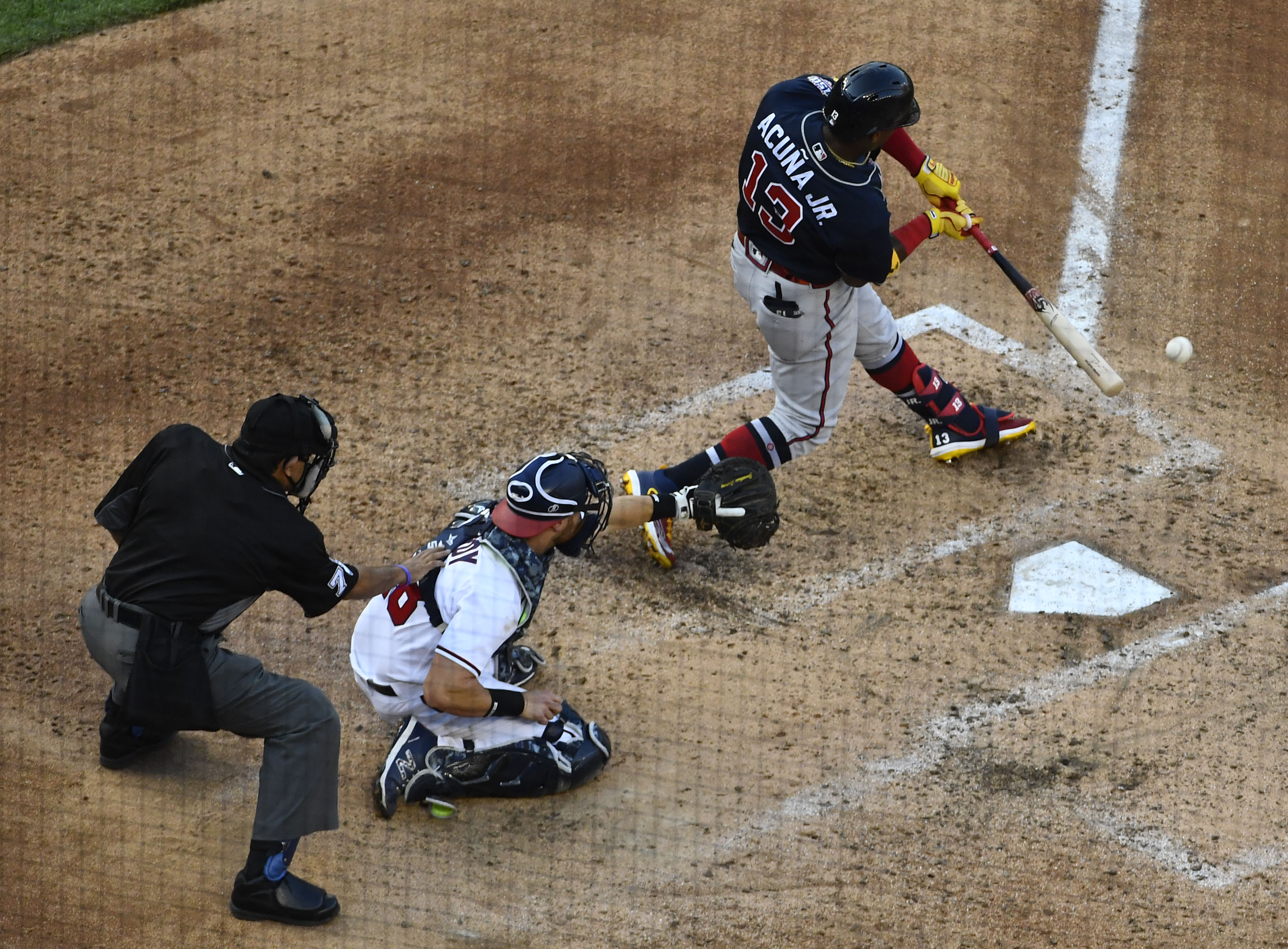 Ronald Acuña Jr. conectó jonrones en sus primeros dos turnos frente a Max Scherzer (Videos)