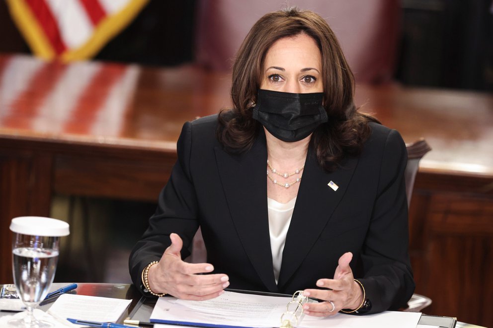 Kamala Harris calificó de “extremo paso atrás” la posibilidad de que se restringa el derecho al aborto en EEUU (Video)