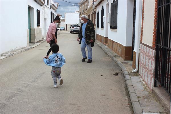 Una pareja en España obtienen un hogar gracias a una fundación que les cambio la vida