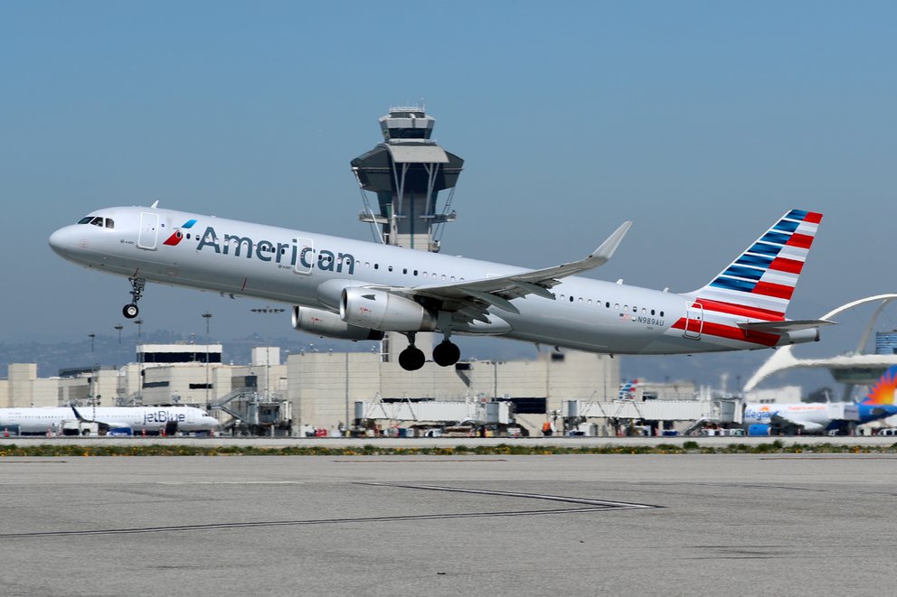 Reportaron largas colas en aeropuertos de EEUU por falla en los sistemas