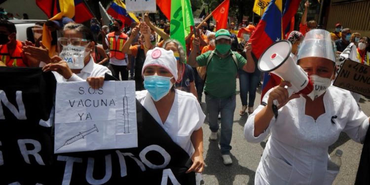 Médicos Unidos de Venezuela: Cada día sin información de las vacunas es uno más de angustia