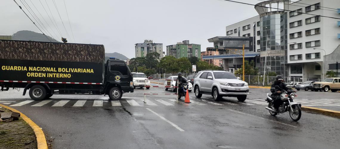 Como inútiles consideran puntos de control en cuarentena en Táchira